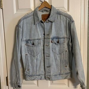 Vintage Distressed Levi Strauss Denim Trucker Jacket Type III 70507-4834